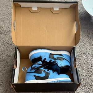 Jordan 1 Mid (TD) - University Blue, Black, and White